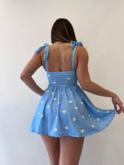 Bella — Robe Baby Blue à Fleurs